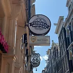 Hostel Warmoes Amsterdam